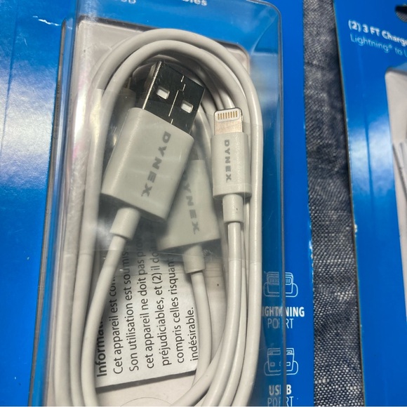 Lot of 2 twin packs: four Dynex Lightning Cables - USB-A, 3 ft, white - Picture 2 of 4